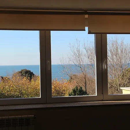 Sea Villa *